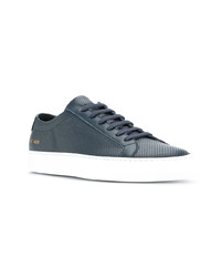 dunkelblaue Leder niedrige Sneakers von Common Projects