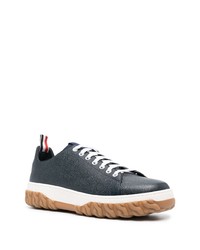 dunkelblaue Leder niedrige Sneakers von Thom Browne