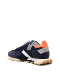 dunkelblaue Leder niedrige Sneakers von Ghoud