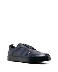 dunkelblaue Leder niedrige Sneakers von Officine Creative