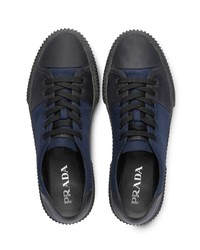 dunkelblaue Leder niedrige Sneakers von Prada