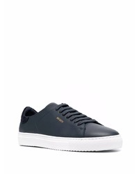 dunkelblaue Leder niedrige Sneakers von Axel Arigato