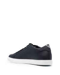 dunkelblaue Leder niedrige Sneakers von Emporio Armani