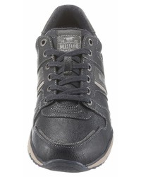 dunkelblaue Leder niedrige Sneakers von Mustang Shoes