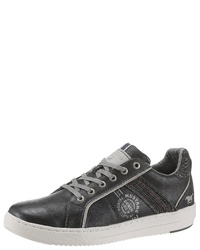 dunkelblaue Leder niedrige Sneakers von Mustang Shoes