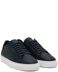 dunkelblaue Leder niedrige Sneakers von Axel Arigato