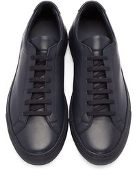 dunkelblaue Leder niedrige Sneakers von Common Projects