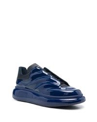 dunkelblaue Leder niedrige Sneakers von Alexander McQueen