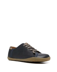 dunkelblaue Leder niedrige Sneakers von Camper