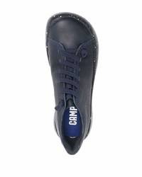 dunkelblaue Leder niedrige Sneakers von Camper