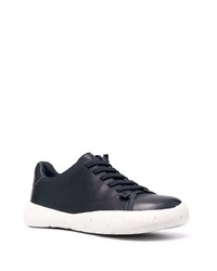 dunkelblaue Leder niedrige Sneakers von Camper