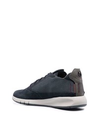 dunkelblaue Leder niedrige Sneakers von Geox