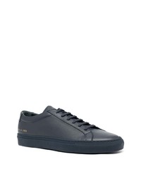 dunkelblaue Leder niedrige Sneakers von Common Projects