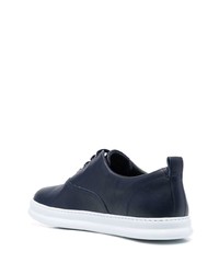 dunkelblaue Leder niedrige Sneakers von Camper