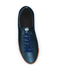 dunkelblaue Leder niedrige Sneakers von Swear