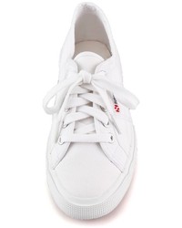 dunkelblaue niedrige Sneakers von Superga