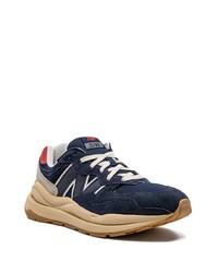 dunkelblaue niedrige Sneakers von New Balance