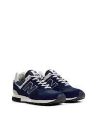 dunkelblaue niedrige Sneakers von New Balance