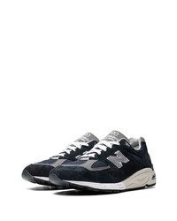 dunkelblaue niedrige Sneakers von New Balance