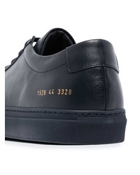 dunkelblaue niedrige Sneakers von Common Projects