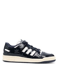 dunkelblaue niedrige Sneakers von adidas