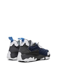 dunkelblaue niedrige Sneakers von Jordan