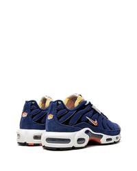 dunkelblaue niedrige Sneakers von Nike