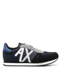 dunkelblaue niedrige Sneakers von Armani Exchange