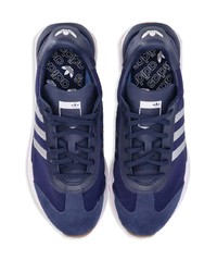 dunkelblaue niedrige Sneakers von adidas