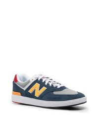 dunkelblaue niedrige Sneakers von New Balance