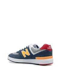 dunkelblaue niedrige Sneakers von New Balance