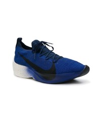 dunkelblaue niedrige Sneakers von Nike