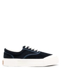 dunkelblaue niedrige Sneakers von Good News