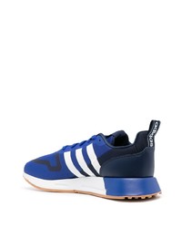 dunkelblaue niedrige Sneakers von adidas