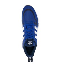 dunkelblaue niedrige Sneakers von adidas