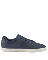 dunkelblaue niedrige Sneakers von Lacoste