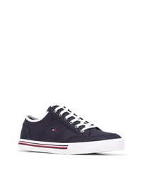 dunkelblaue niedrige Sneakers von Tommy Hilfiger