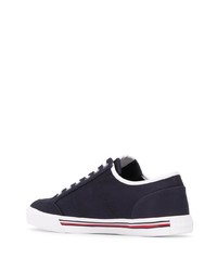 dunkelblaue niedrige Sneakers von Tommy Hilfiger