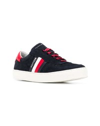 dunkelblaue niedrige Sneakers von Tommy Hilfiger