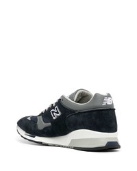 dunkelblaue niedrige Sneakers von New Balance