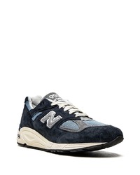 dunkelblaue niedrige Sneakers von New Balance