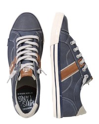 dunkelblaue niedrige Sneakers von Mustang