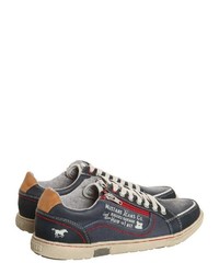 dunkelblaue niedrige Sneakers von Mustang