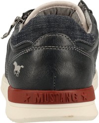 dunkelblaue niedrige Sneakers von Mustang
