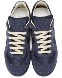 dunkelblaue niedrige Sneakers von Maison Margiela