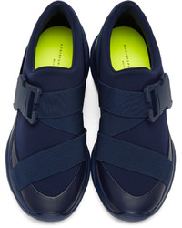 dunkelblaue niedrige Sneakers von Christopher Kane