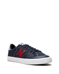 dunkelblaue niedrige Sneakers von New Balance