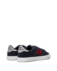 dunkelblaue niedrige Sneakers von New Balance