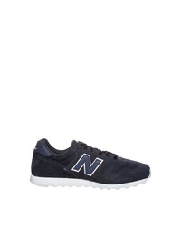 dunkelblaue niedrige Sneakers von New Balance