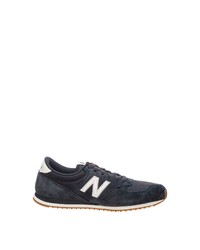 dunkelblaue niedrige Sneakers von New Balance